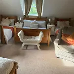 Heeneys Lodge B&B